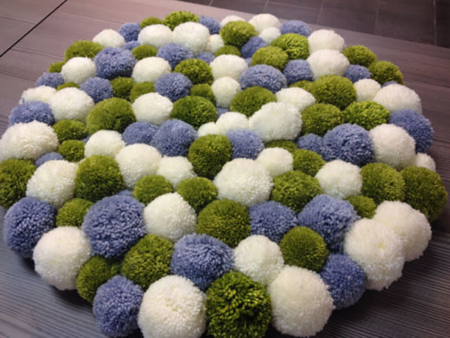 tapis en pompons