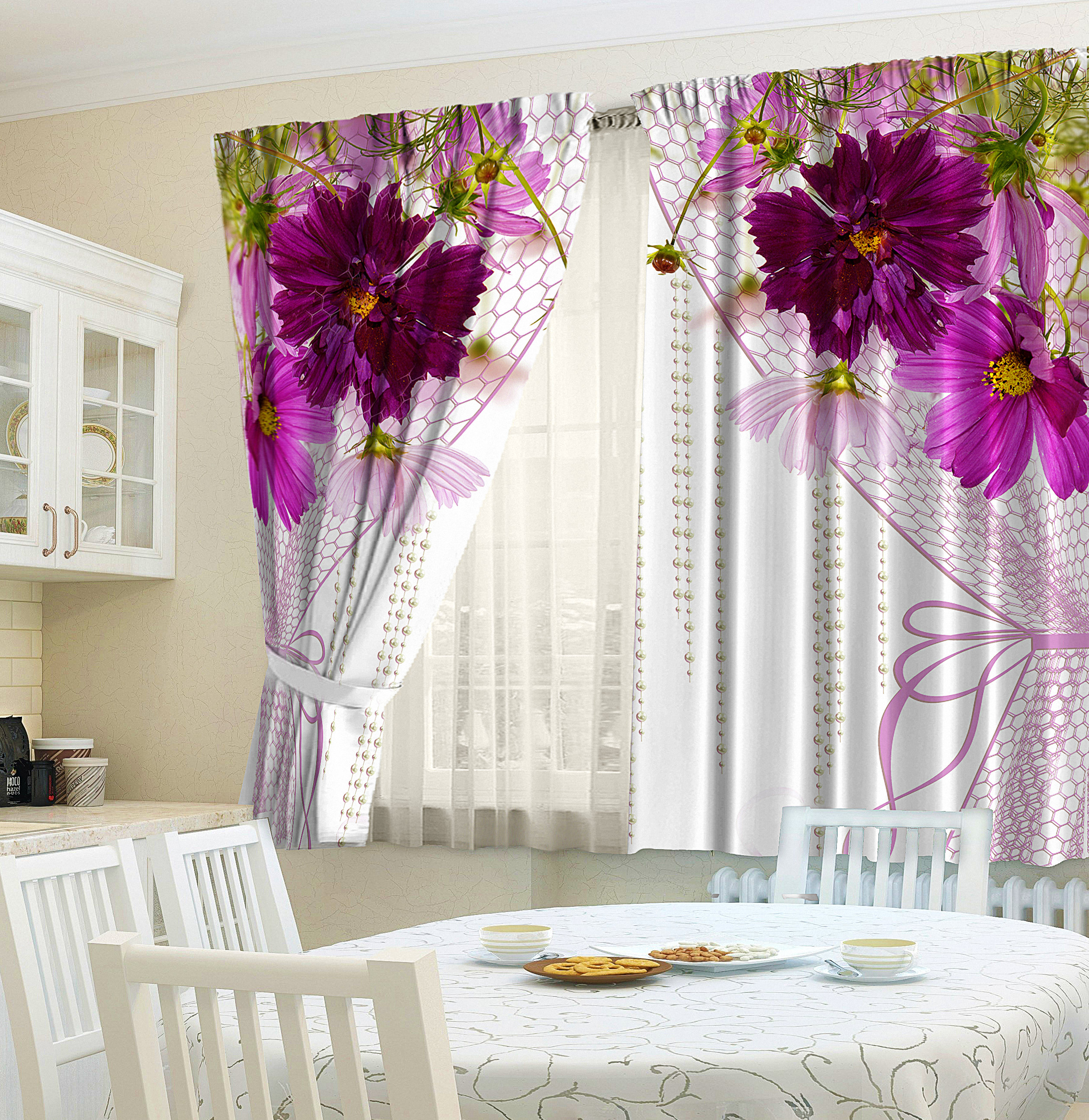 rideaux de cuisine avec des fleurs