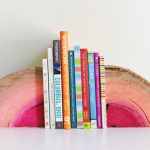 stand titulaire d'idées de livre options