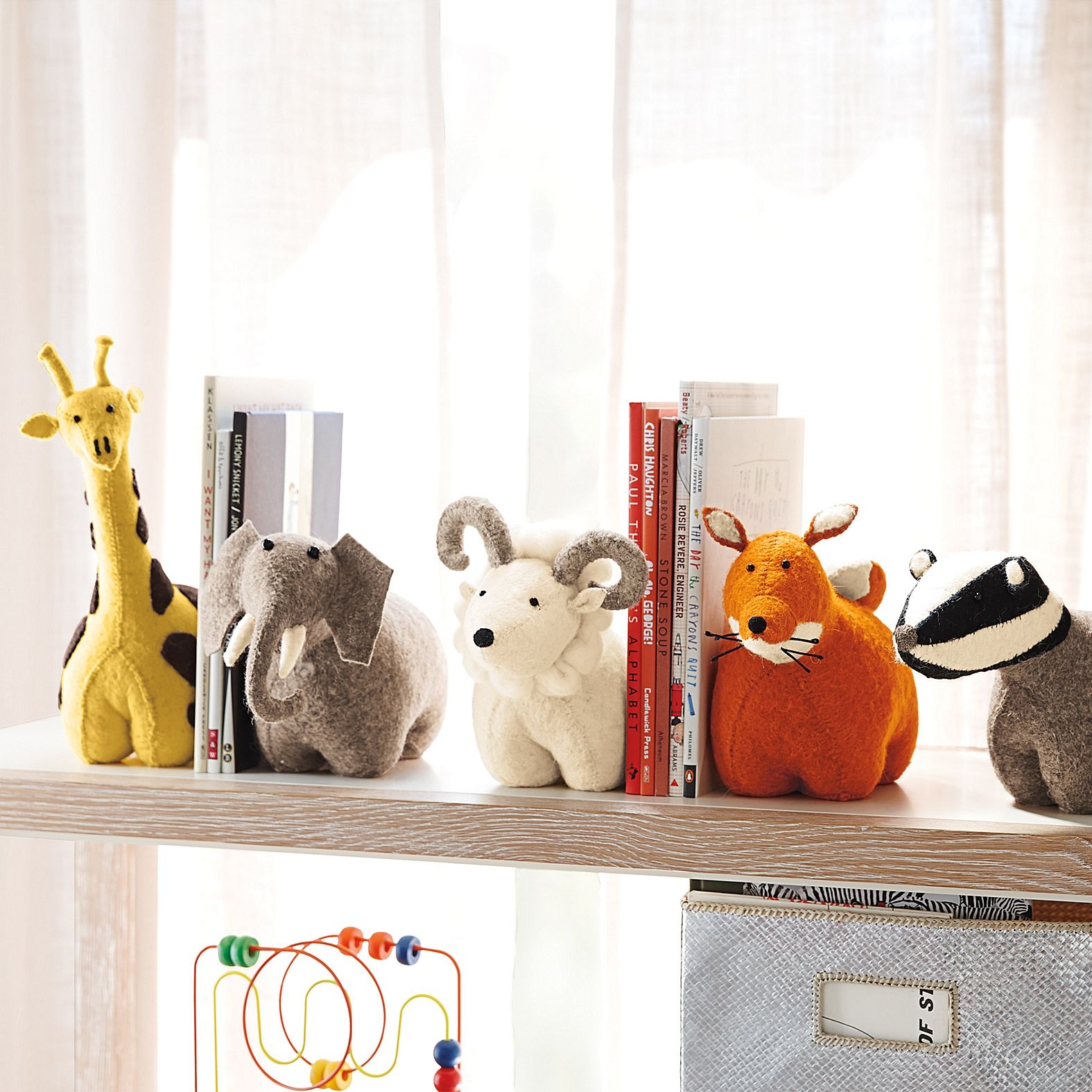 porte-livre stand jouets