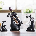 stand pour des options d'idées de bouteilles de vin