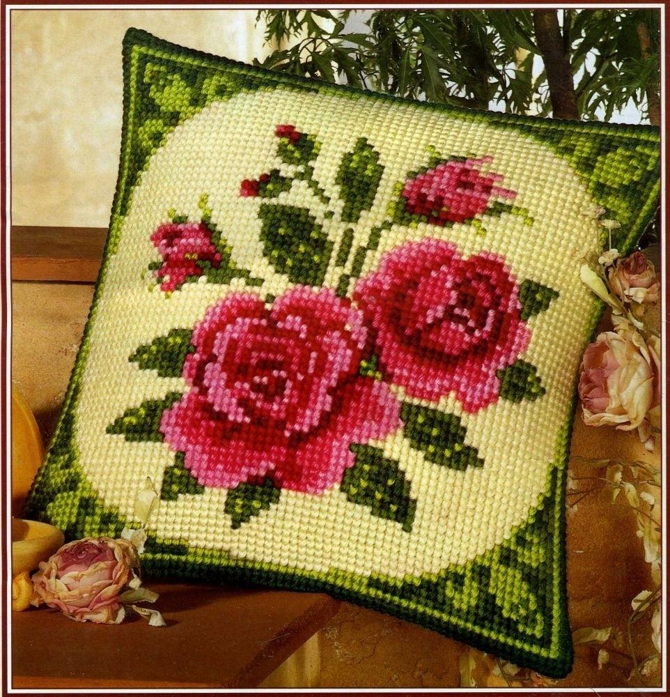 oreiller croix rose