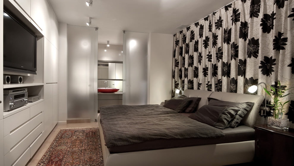 rideaux dans la chambre avec leurs propres mains