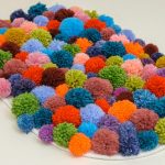 tapis moelleux en pompons