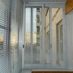 rideaux sur l'aménagement intérieur du balcon