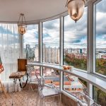 rideaux sur le balcon