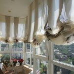 rideaux sur le balcon