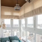 rideaux sur le balcon