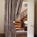 rideaux sur le décor de la porte types d'idées