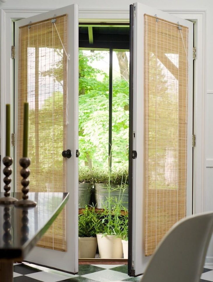rideaux sur le décor de la porte photo