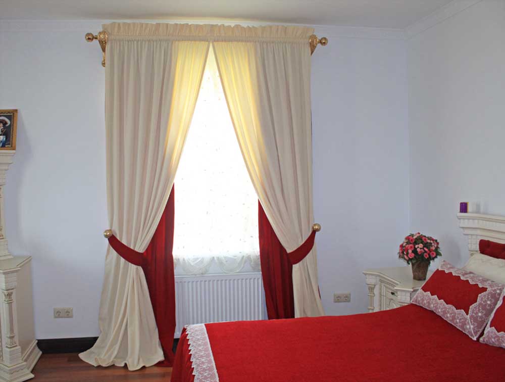 rideaux sur le décor photo cordon