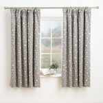 rideaux avec astérisques idées de décoration