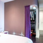 rideaux dans le vestiaire au lieu d'idées de portes