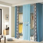 rideaux dans le vestiaire au lieu des portes
