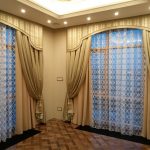 plafond suspendu et rideaux style classique