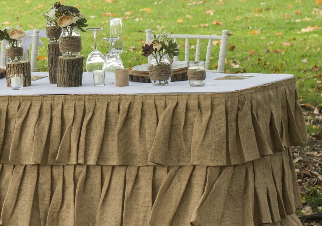 nappe sur la table de jute