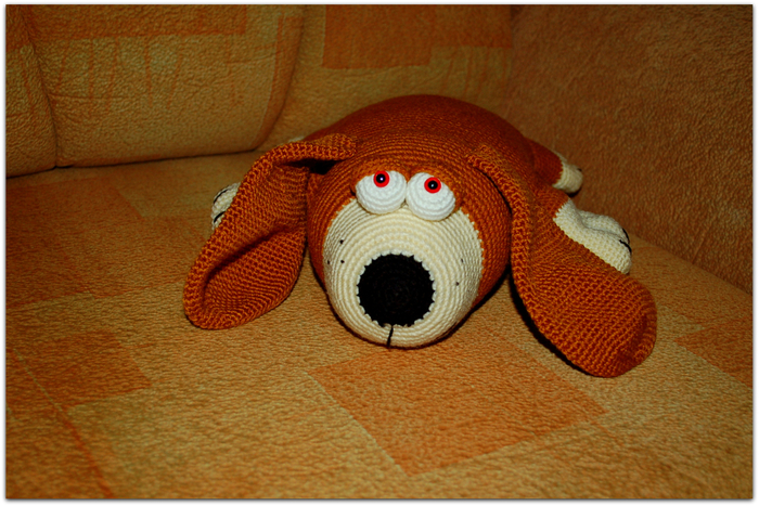 oreiller chien cravate