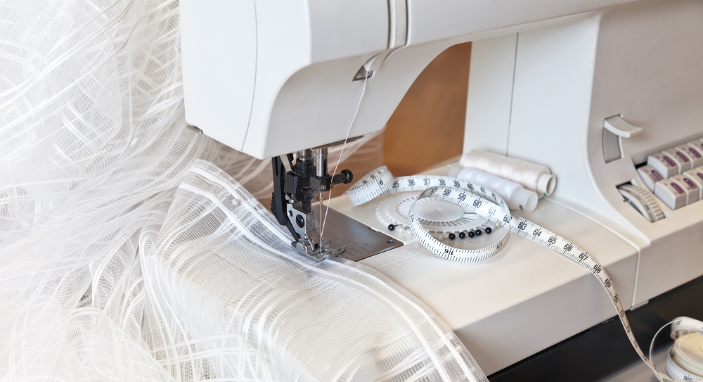 coudre un tulle sur une machine à écrire