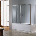 rideau de verre pour la photo de la salle de bain