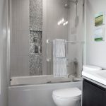 rideau de verre pour la salle de bain