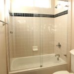 rideau de verre pour la salle de bain