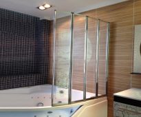 rideaux d'angle de salle de bain